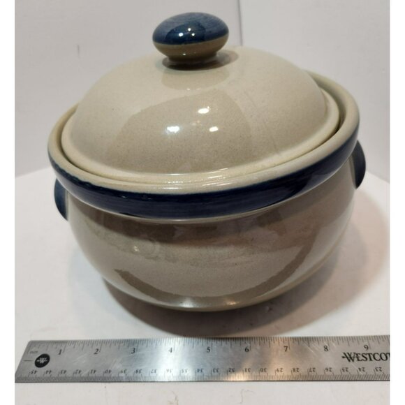 Salt Glaze Stoneware Home Sweet Home Round 9" Casserole DIsh With Lid - Picture 13 of 15